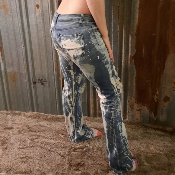Distressed Machine Splatter Painted Jeans - Picture 7 of 16
